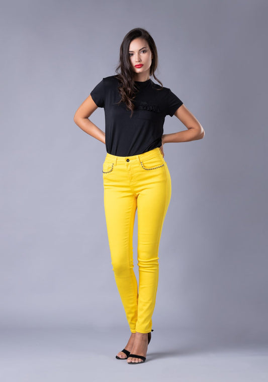 5 FASHION TRICKS THAT WILL MAKE YOU LOOK YOUNGER