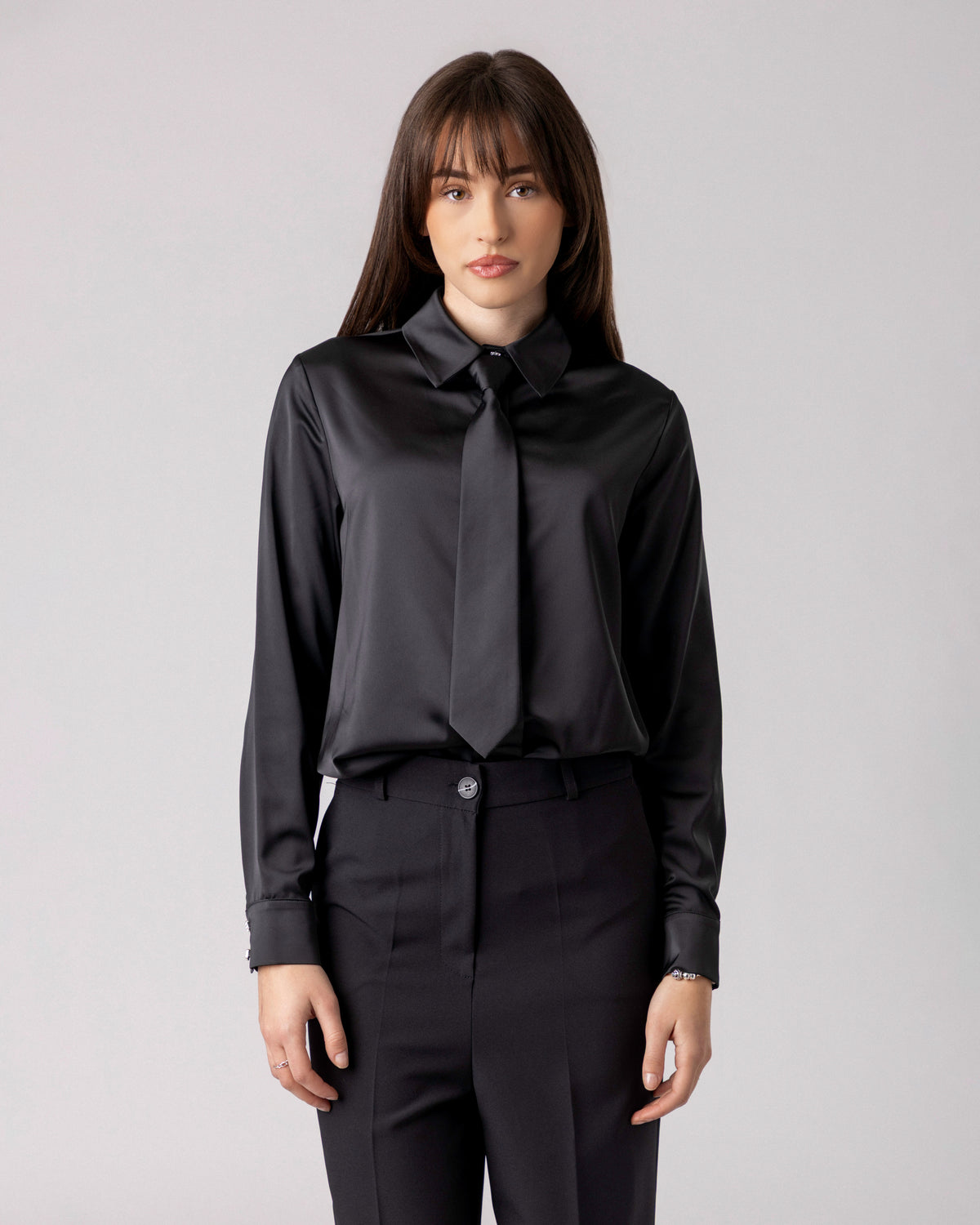 Noirea Shirt