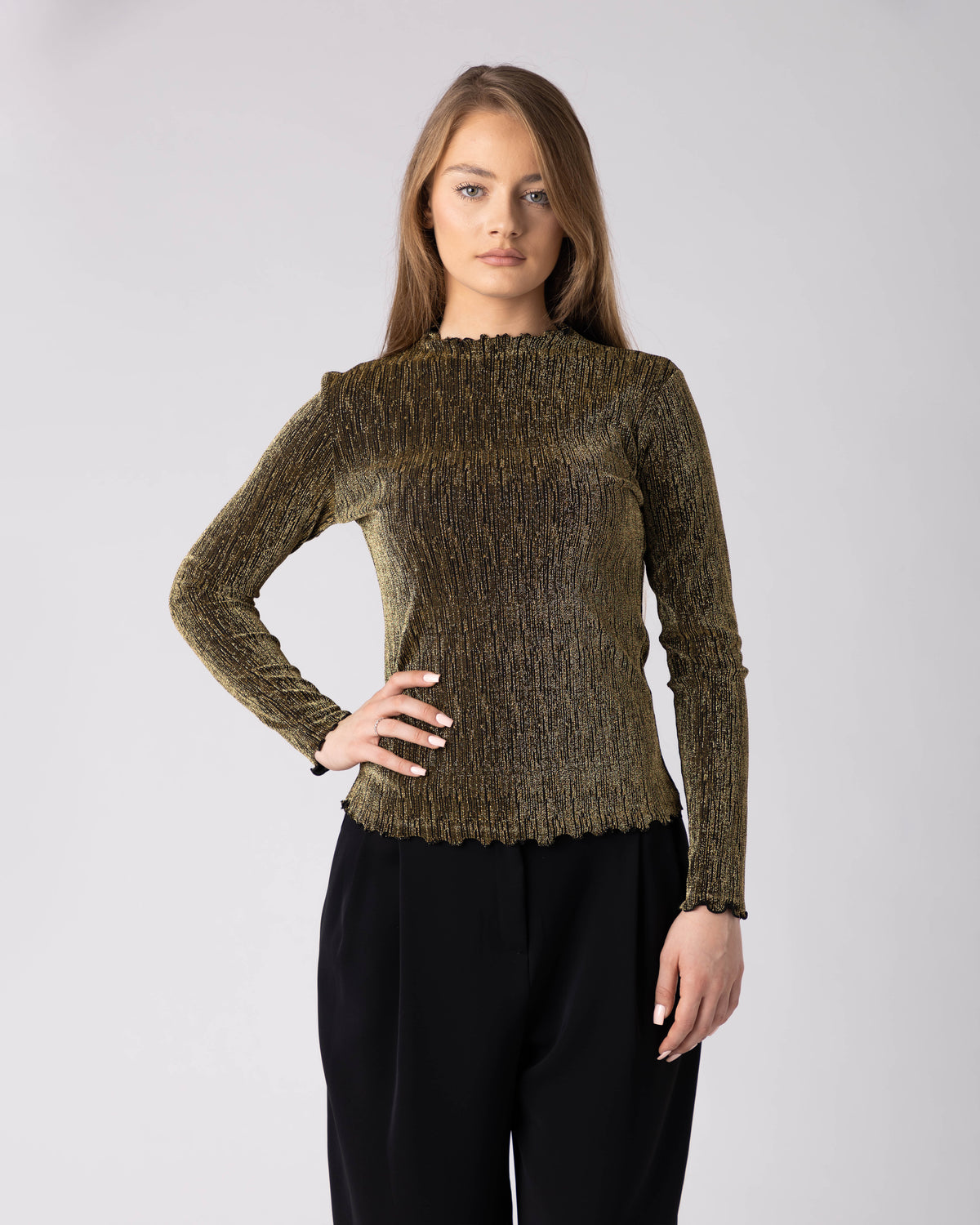Vira Fitted Top