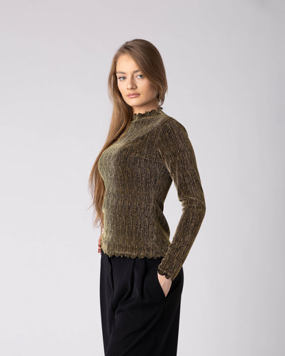 Vira Fitted Top
