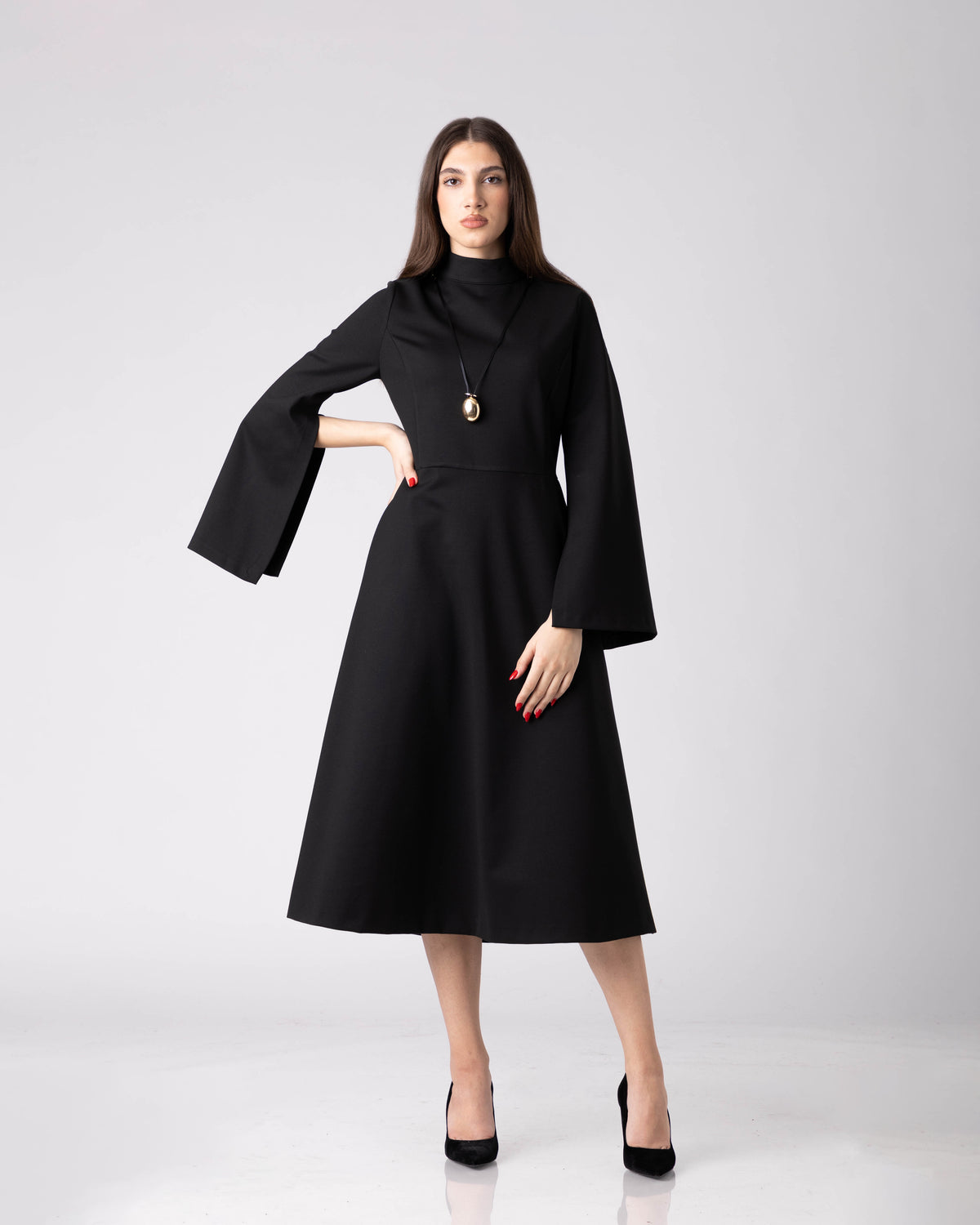 (PRE-ORDER) Elmyra Black Sculpted Midi Dress
