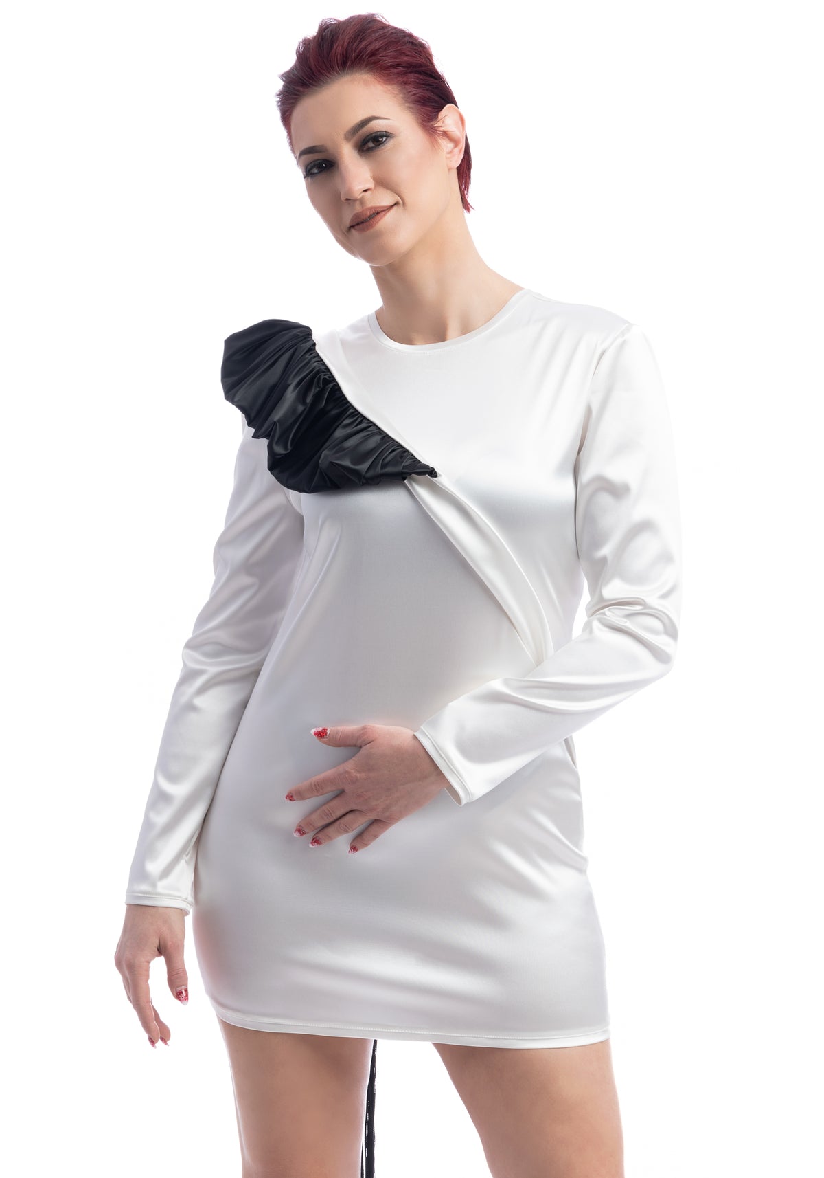 Фустан за забава со долги ракави на Деби Рафл