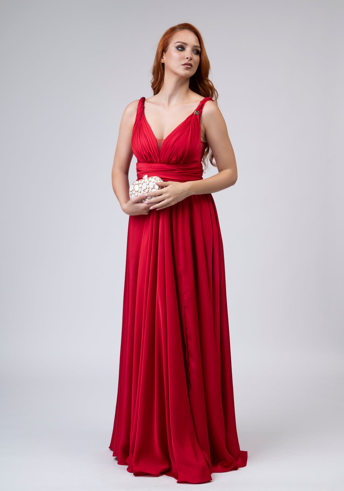 Долг црвен фустан