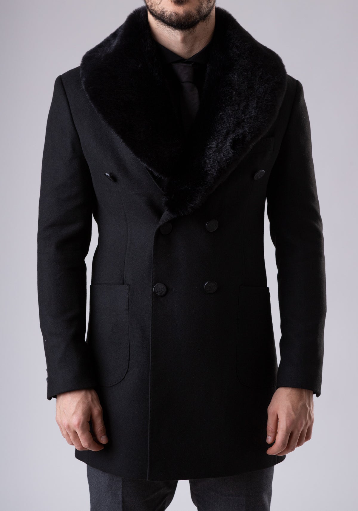 Крзнето палто црно