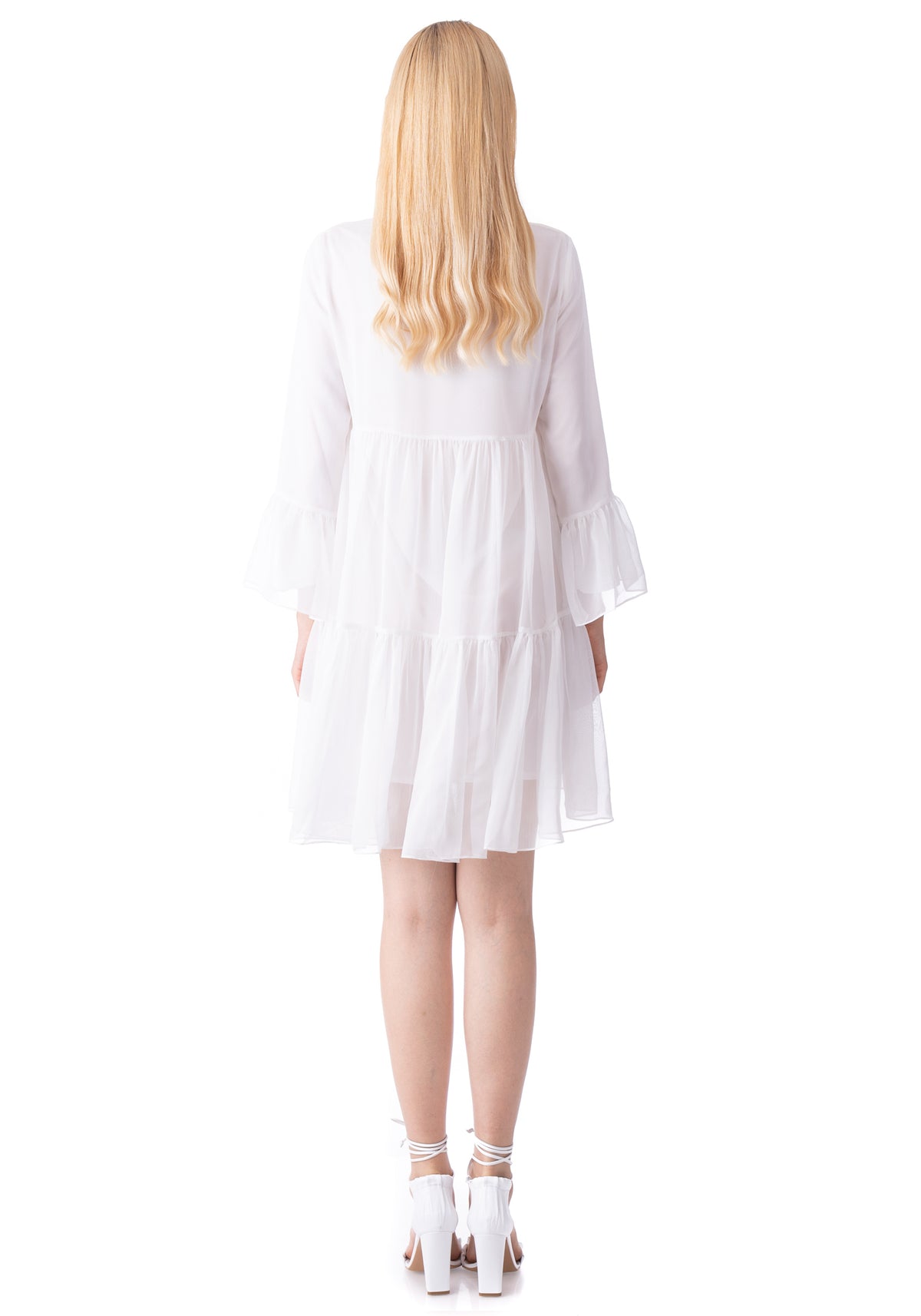 Извезен краток бел фустан