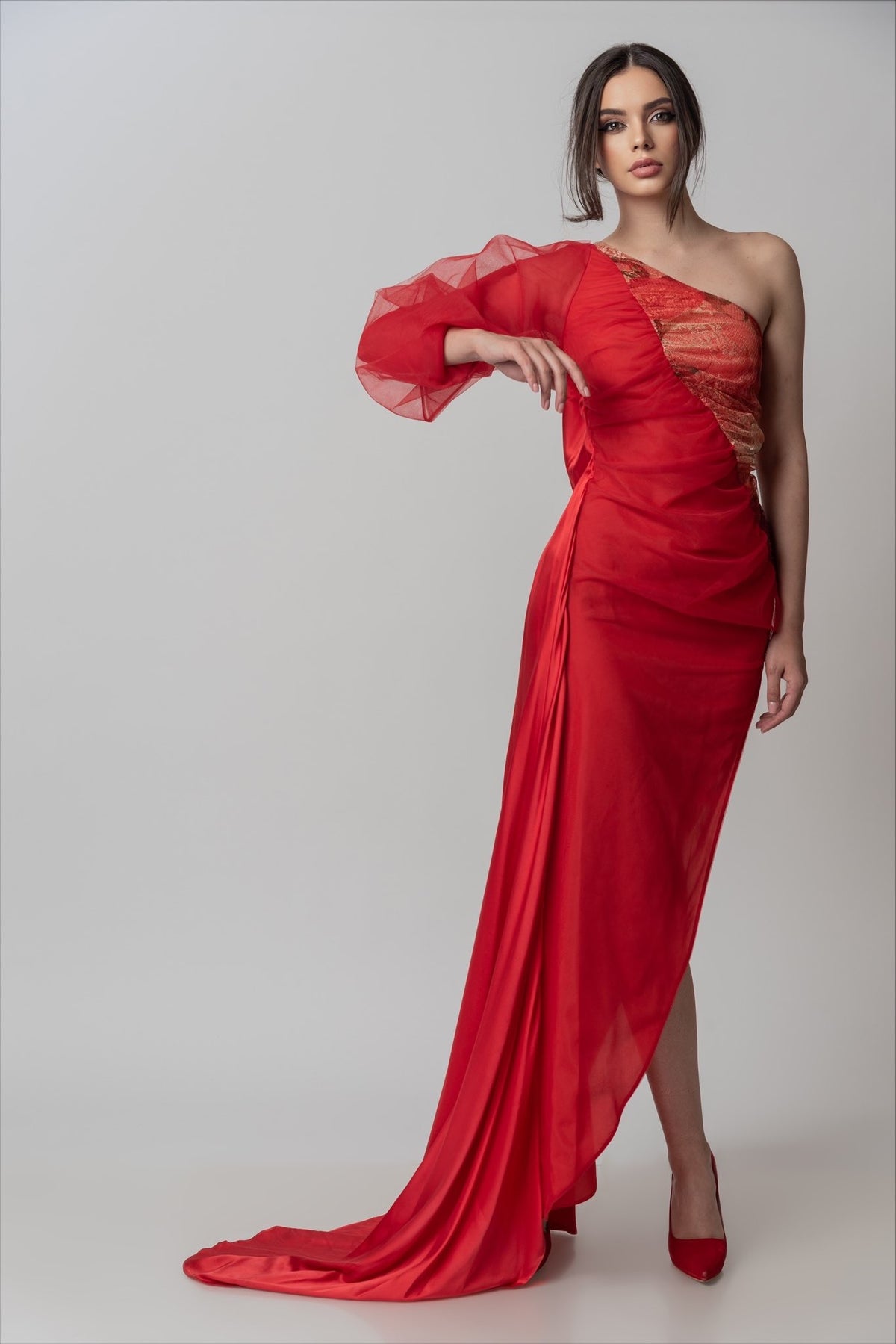 Црвен коктел фустан